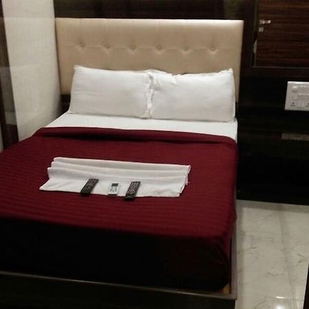 Hotel Palace Residency Mumbai  Buitenkant foto