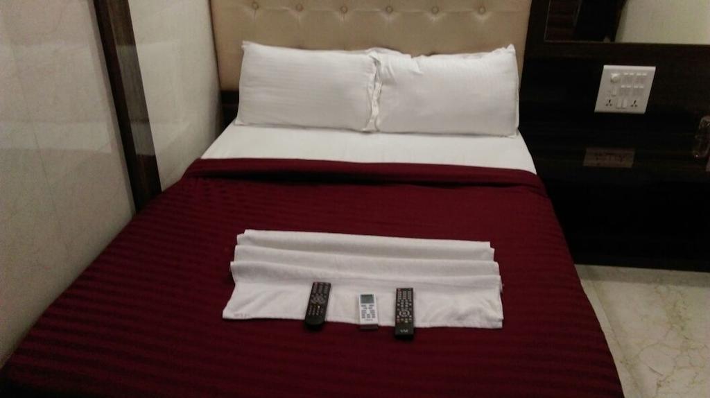 Hotel Palace Residency Mumbai  Buitenkant foto
