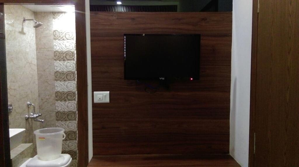 Hotel Palace Residency Mumbai  Buitenkant foto