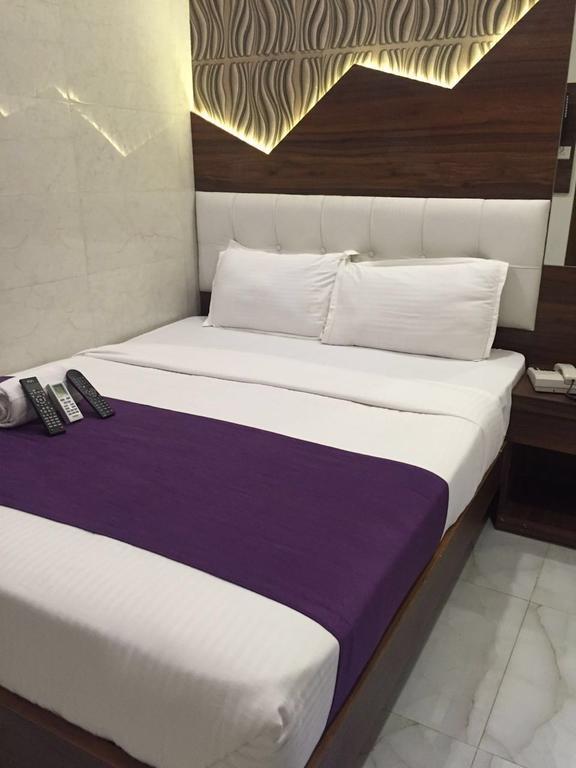 Hotel Palace Residency Mumbai  Buitenkant foto